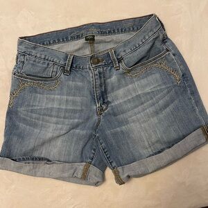 Eddie Bauer Embroidered Boyfriend Denim Shorts - Boho Coastal Cowgirl - Sz 6